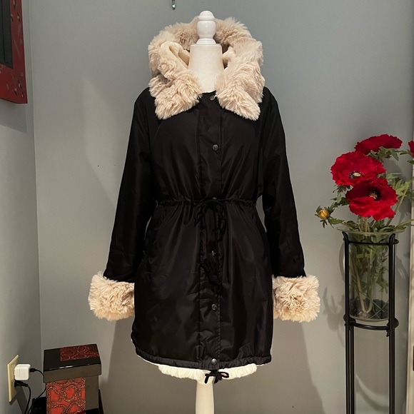 NEW TT Luxe Warm Plush Hooded Faux Fur Long Coat Anorak Raincoat Black Cream … - Picture 10 of 15